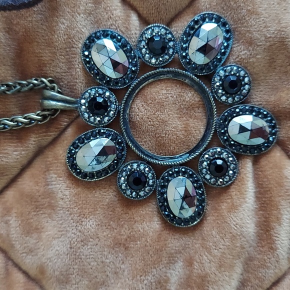 Necklace bundle - Picture 7 of 8